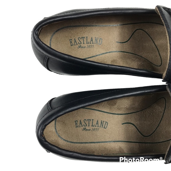 Eastland Newbury Black Leather Heeled Loafer - Picture 10 of 13